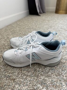New Balance White and Light Blue Walking Sneakers Women’s Size 8